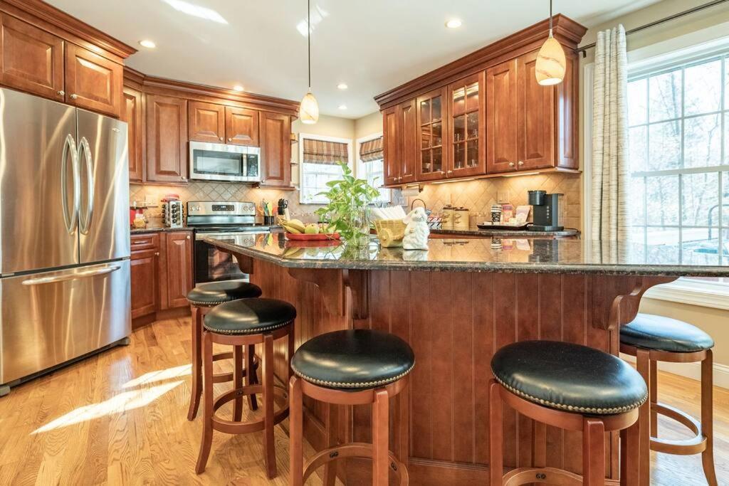 Luxury 4 Bedroom House In Pocono Mountains In Golf Course Near Lake Tobyhanna Exterior photo