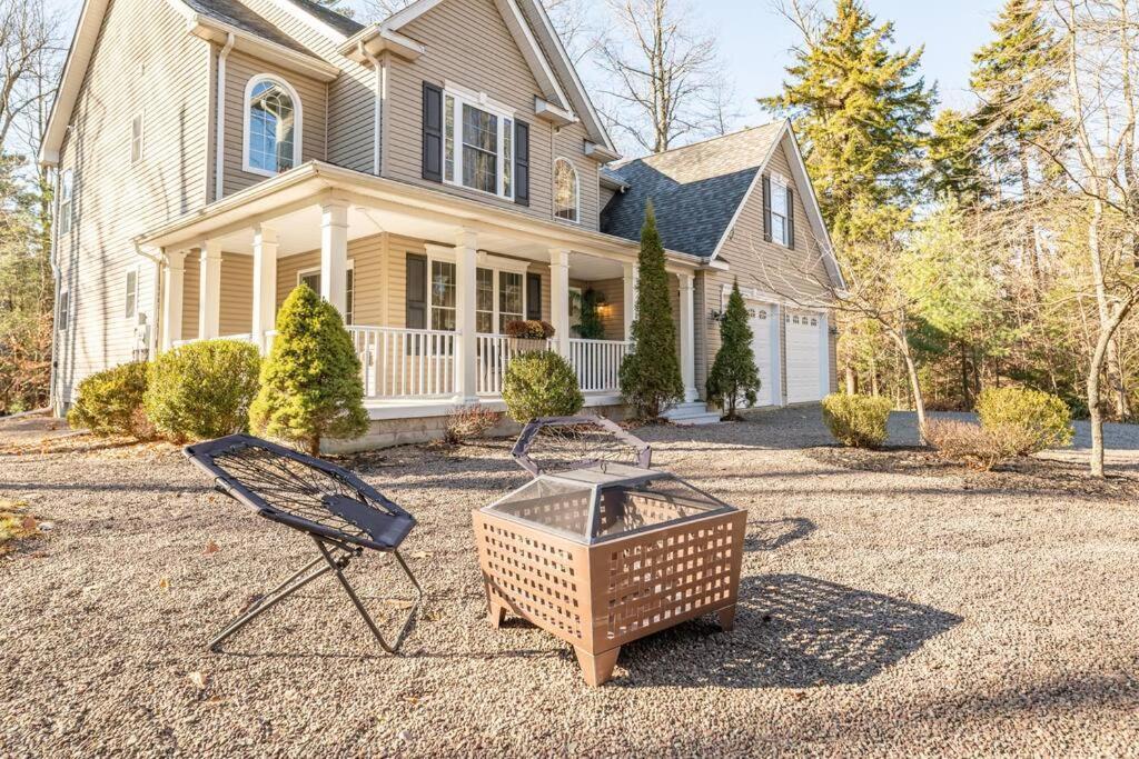 Luxury 4 Bedroom House In Pocono Mountains In Golf Course Near Lake Tobyhanna Exterior photo