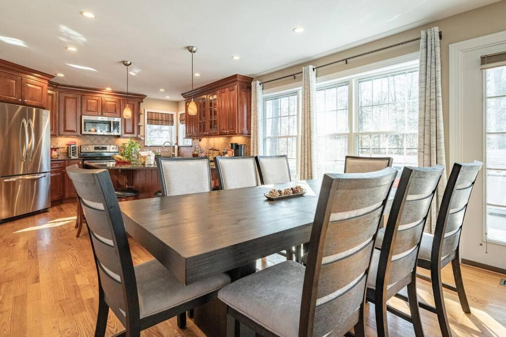 Luxury 4 Bedroom House In Pocono Mountains In Golf Course Near Lake Tobyhanna Exterior photo