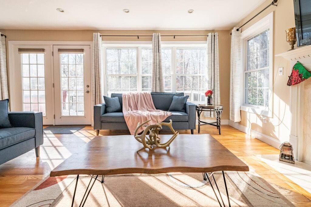 Luxury 4 Bedroom House In Pocono Mountains In Golf Course Near Lake Tobyhanna Exterior photo