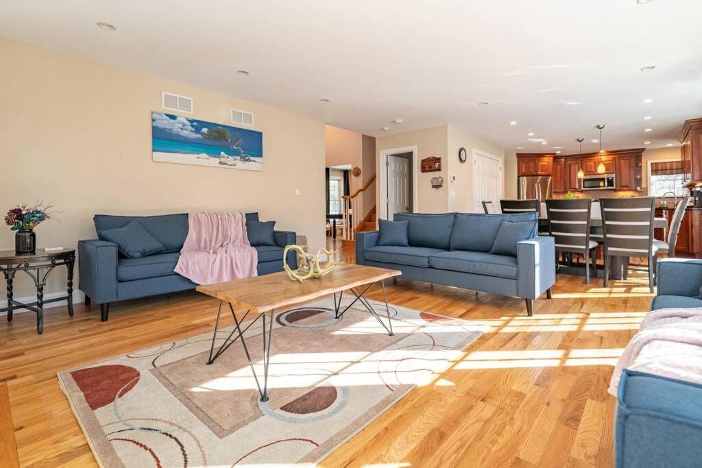 Luxury 4 Bedroom House In Pocono Mountains In Golf Course Near Lake Tobyhanna Exterior photo