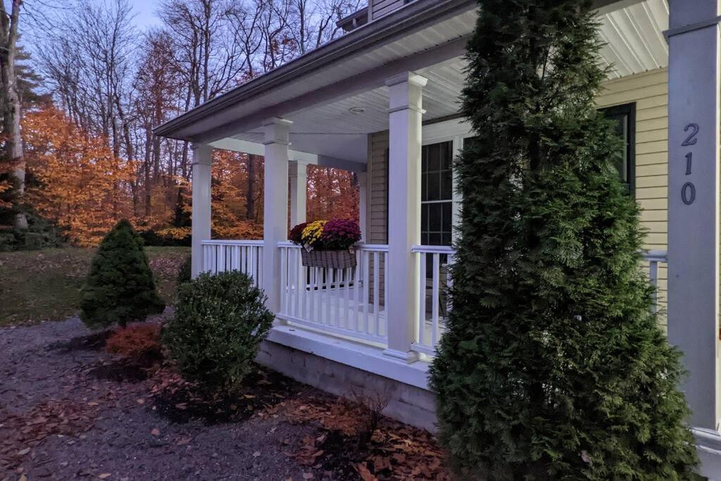 Luxury 4 Bedroom House In Pocono Mountains In Golf Course Near Lake Tobyhanna Exterior photo