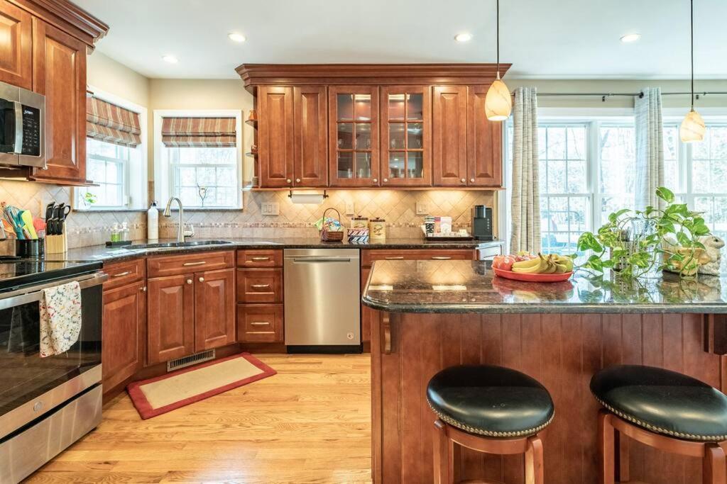 Luxury 4 Bedroom House In Pocono Mountains In Golf Course Near Lake Tobyhanna Exterior photo